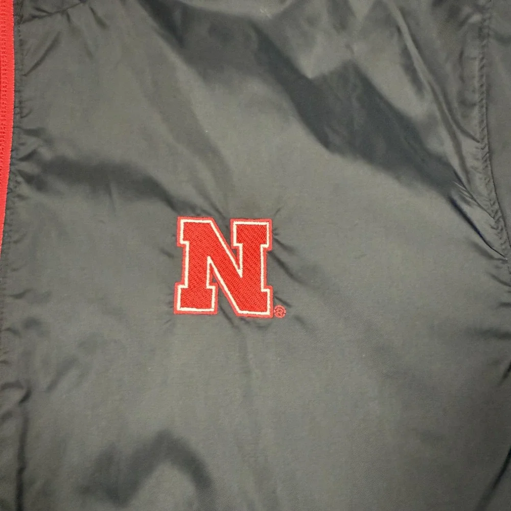 Nebraska Cornhuskers Jacket Mens Small Columbia Hooded Windbreaker NCAA Football